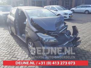 Toyota Yaris Knuckle, front left O730806 Donor vehicle