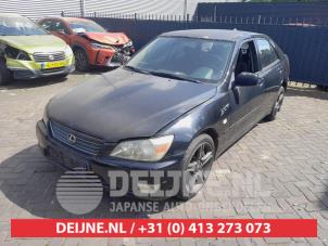 Lexus IS 99-