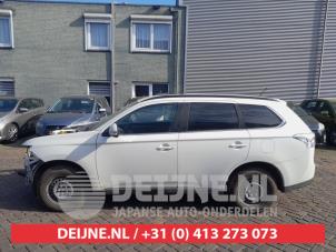 Mitsubishi Outlander 12-