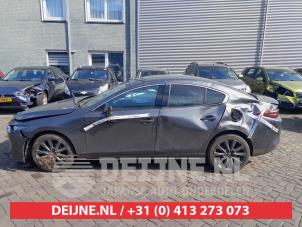 Mazda 3 18-