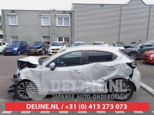 Mazda 2 15-