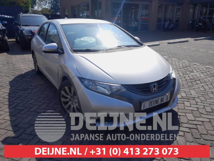Honda Civic 1.4i VTEC 16V  (Schade)