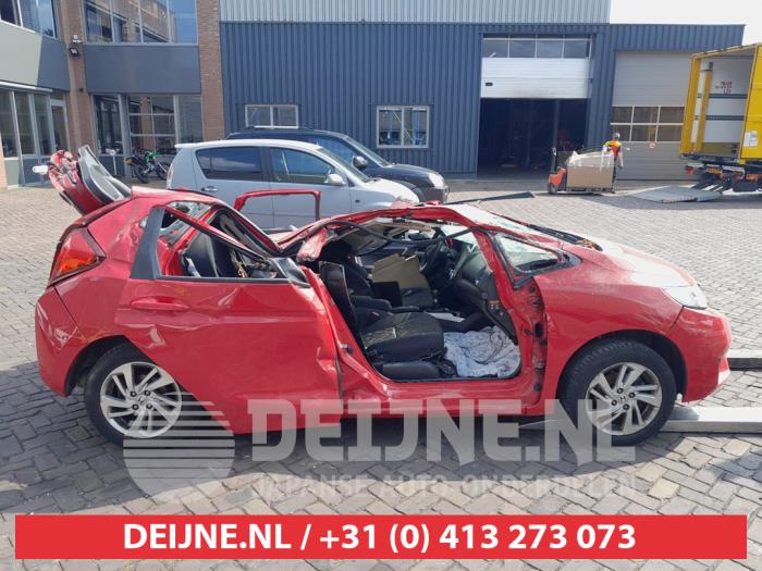Honda Jazz 1.3 -i-VTEC 16V Sloopvoertuig (2017, Rood)