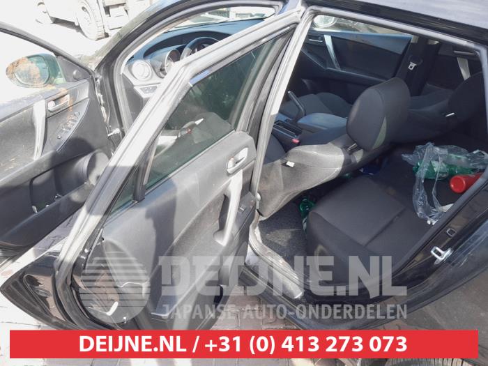 Mazda 3 Sport 1.6i MZR 16V Sloopvoertuig (2011, Zwart)