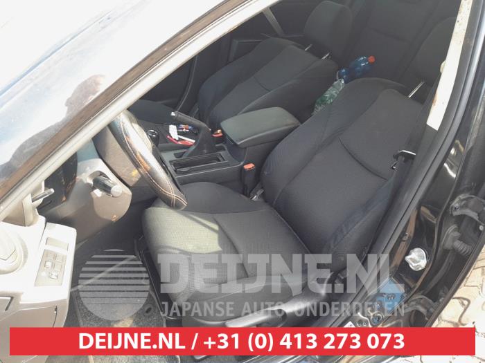 Mazda 3 Sport 1.6i MZR 16V Sloopvoertuig (2011, Zwart)