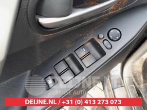 Mazda 3 Sport 1.6i MZR 16V Sloopvoertuig (2011, Zwart)
