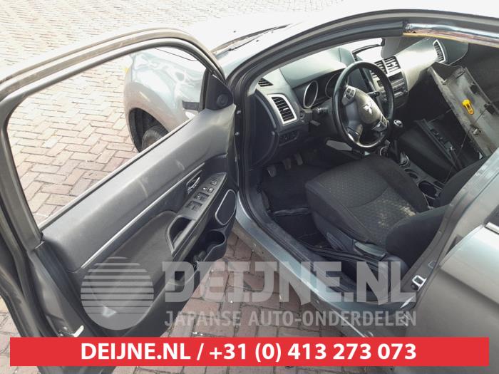 Mitsubishi ASX 1.6 MIVEC 16V Sloopvoertuig (2010, Grijs)