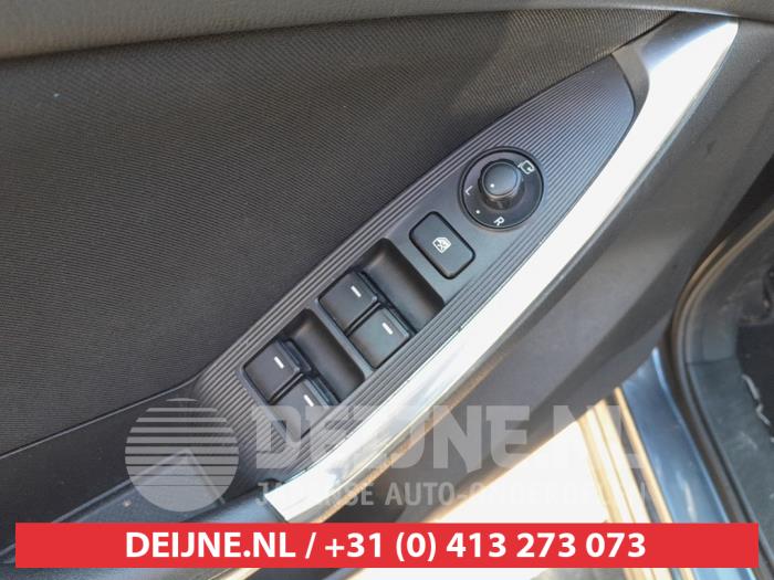 Mazda CX-5 I 2.2 SkyActiv-D 16V 2WD Sloopvoertuig (2015, Grijs)