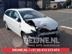 Toyota Auris Handschuhfach O745044 Spenderfahrzeug