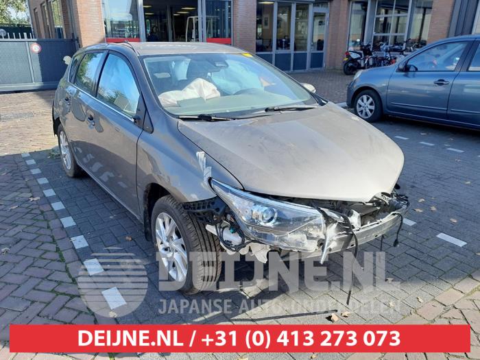 Toyota Auris 13-