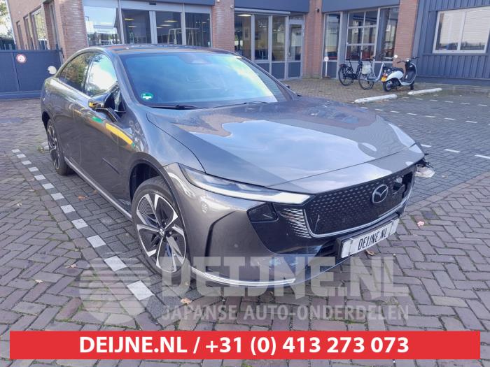 Mazda 6e