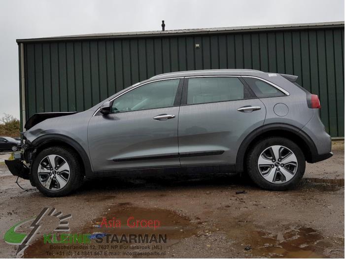 Kia Niro I 1.6 GDI Hybrid Sloopvoertuig (2017, Grijs)