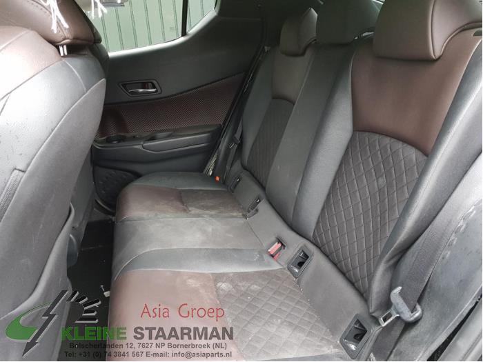 Toyota C-HR 1.8 16V Hybrid Sloopvoertuig (2017, Zwart)