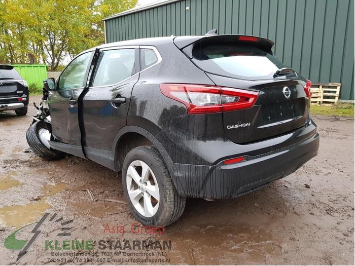 Nissan Qashqai 1.3 DIG-T 160 16V Sloopvoertuig (2020, Zwart)