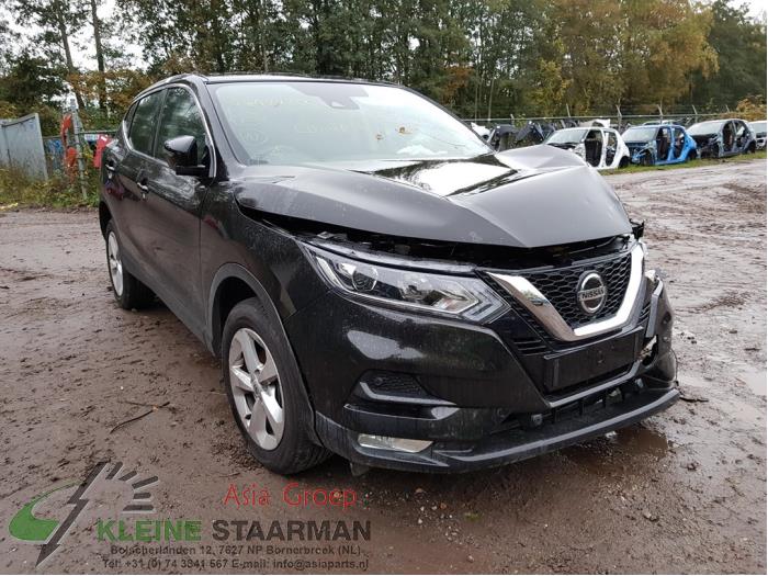 Nissan Qashqai 1.3 DIG-T 160 16V Sloopvoertuig (2020, Zwart)