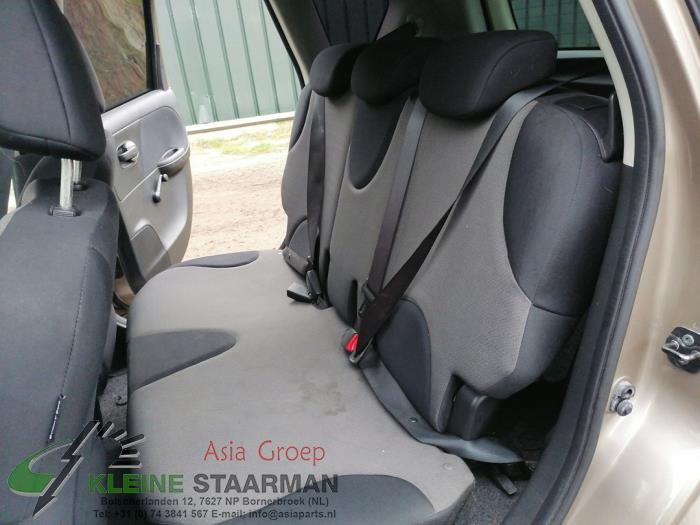 Nissan Note 1.4 16V Sloopvoertuig (2011, Bruin)