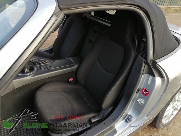 Mazda MX-5 1.8i 16V Sloopvoertuig (2011, Grijs)