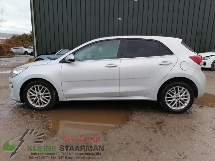 Kia Rio IV 1.0i T-GDi 100 12V Sloopvoertuig (2019, Grijs)