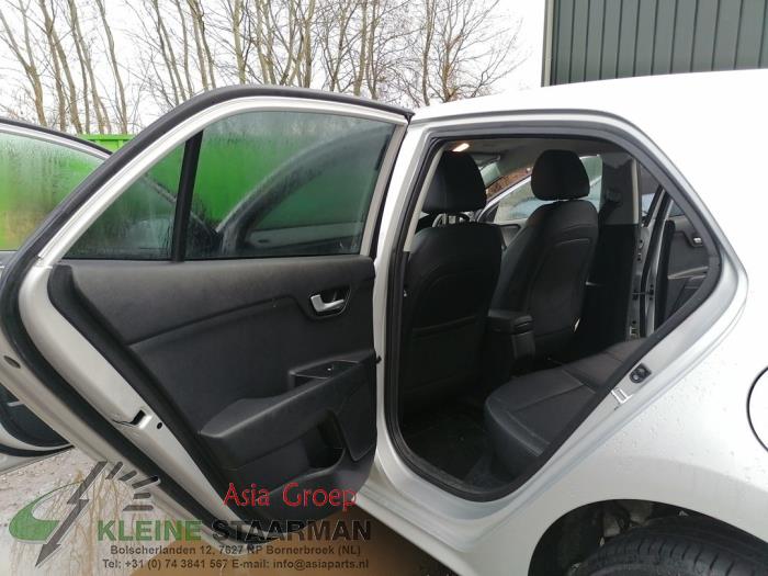 Kia Rio IV 1.0i T-GDi 100 12V Sloopvoertuig (2019, Grijs)