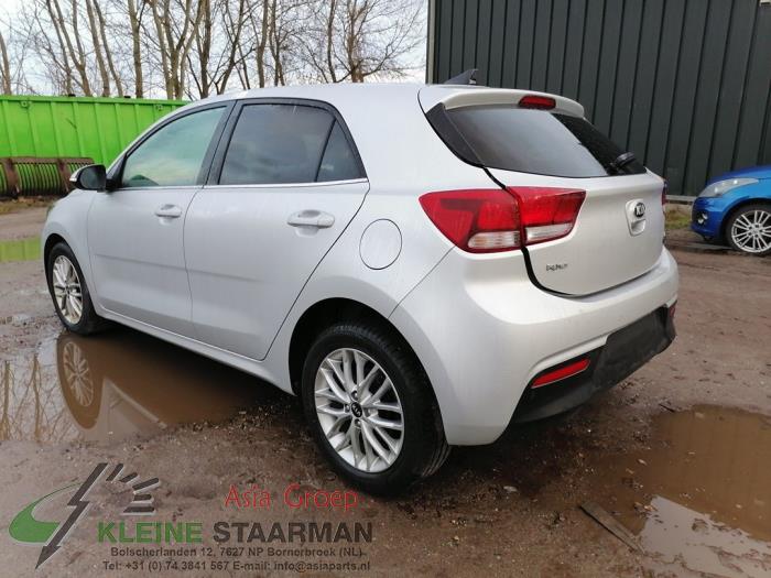 Kia Rio IV 1.0i T-GDi 100 12V Sloopvoertuig (2019, Grijs)