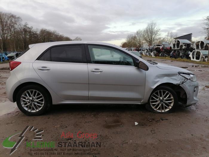Kia Rio IV 1.0i T-GDi 100 12V Sloopvoertuig (2019, Grijs)