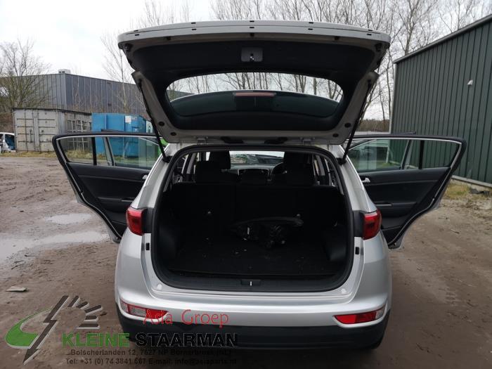 Kia Sportage 1.6 GDI 132 16V 4x2 Sloopvoertuig (2017, Grijs)