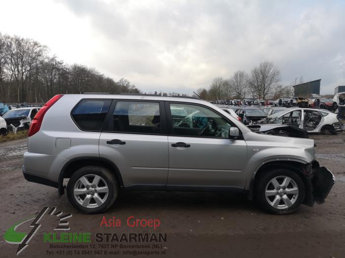 Nissan X-Trail 2.0 16V XE,SE,LE 4x4 Sloopvoertuig (2008, Grijs)