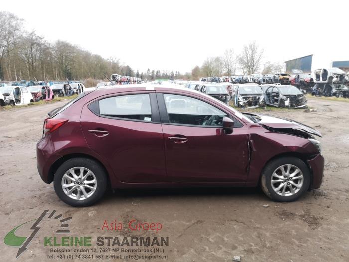 Mazda 2 1.5 SkyActiv-G 90 Sloopvoertuig (2018, Paars)