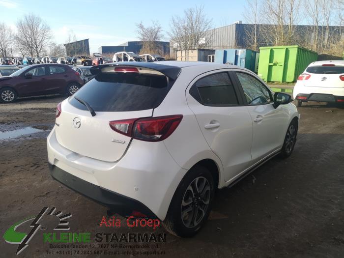 Mazda 2 1.5 SkyActiv-G 90 Sloopvoertuig (2016, Wit)