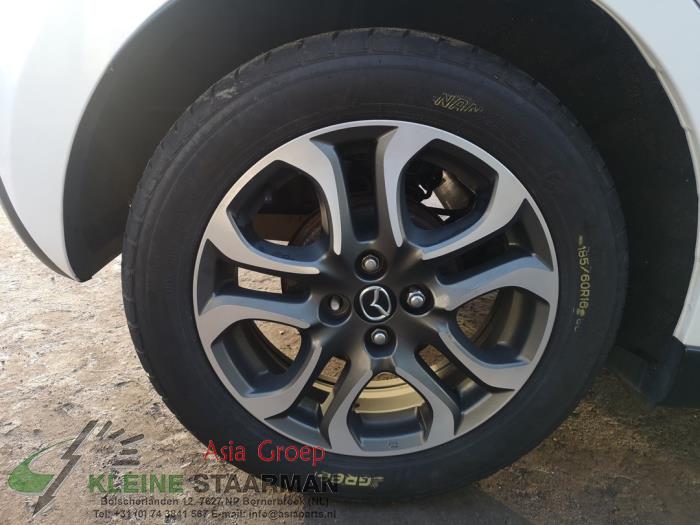 Mazda 2 1.5 SkyActiv-G 90 Sloopvoertuig (2016, Wit)