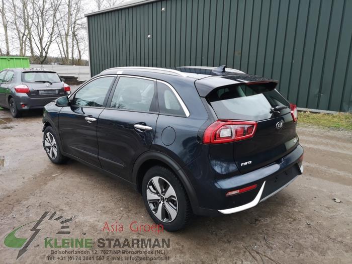 Kia Niro I 1.6 GDI Hybrid Sloopvoertuig (2016, Blauw)