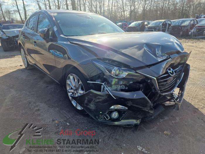 Mazda 3 2.0 SkyActiv-G 120 16V Sloopvoertuig (2015, Bruin)