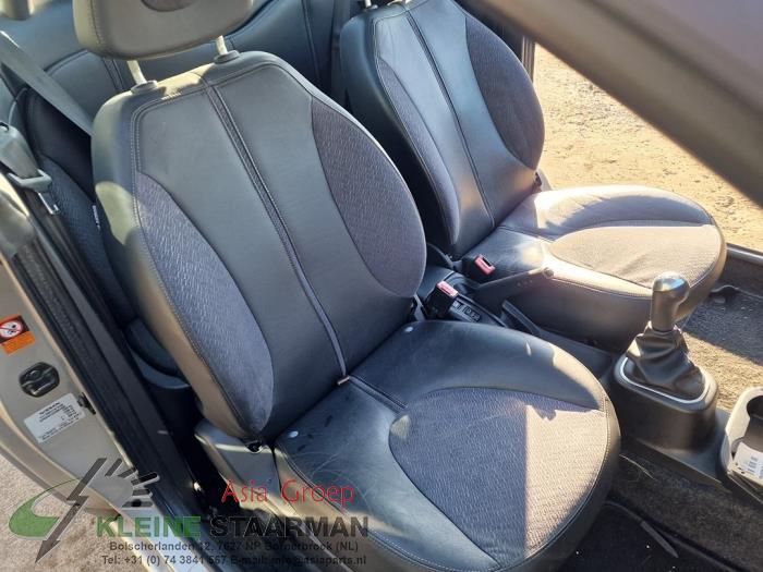 Nissan Micra C+C 1.6 16V Sloopvoertuig (2006, Grijs)