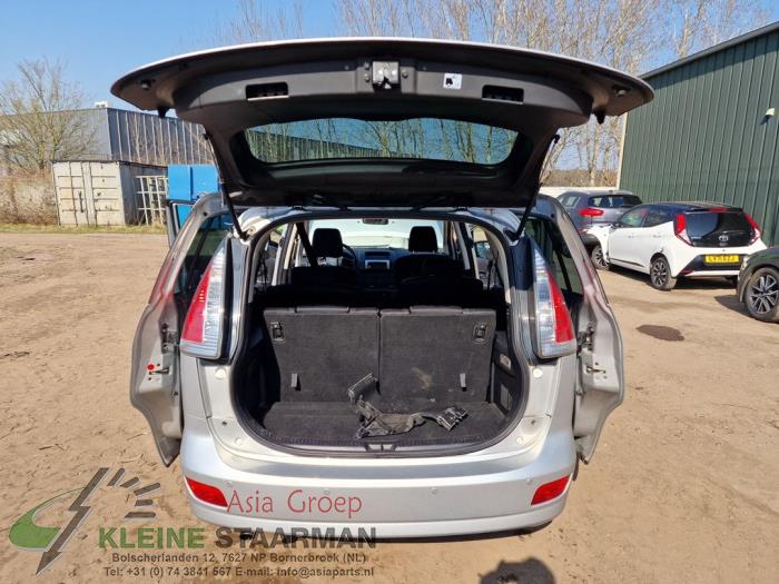 Mazda 5 2.0i 16V Sloopvoertuig (2009, Grijs)