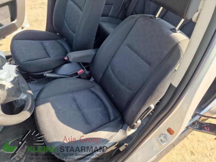 Mazda 5 2.0i 16V Sloopvoertuig (2009, Grijs)