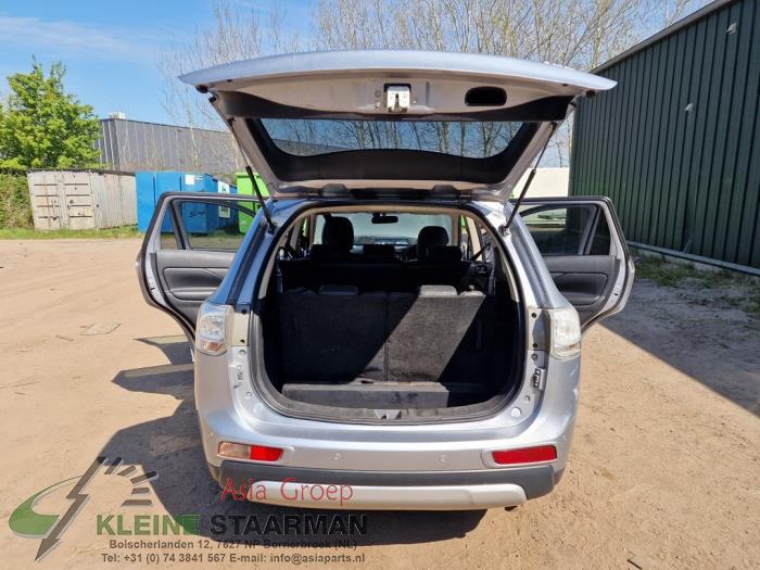 Mitsubishi Outlander 2.2 DI-D 16V Clear Tec 4x4 Sloopvoertuig (2015, Grijs)