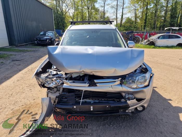 Mitsubishi Outlander 2.2 DI-D 16V Clear Tec 4x4 Sloopvoertuig (2015, Grijs)