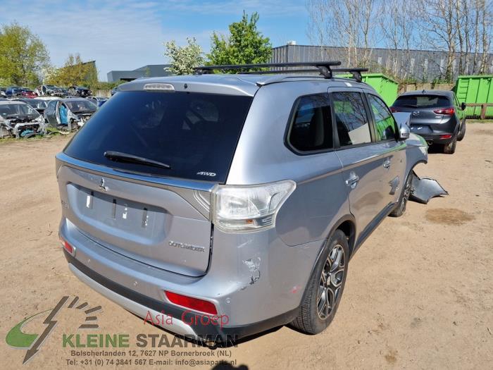 Mitsubishi Outlander 2.2 DI-D 16V Clear Tec 4x4 Sloopvoertuig (2015, Grijs)