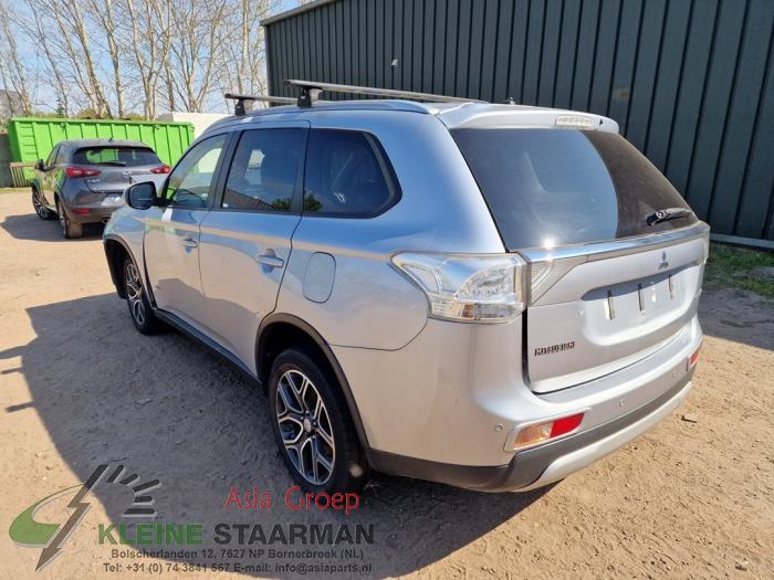 Mitsubishi Outlander 2.2 DI-D 16V Clear Tec 4x4 Sloopvoertuig (2015, Grijs)