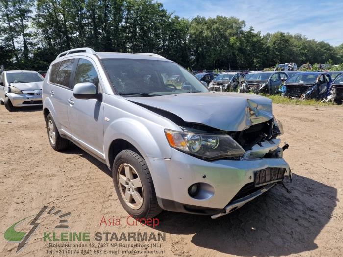 Mitsubishi Outlander 2.4 16V Mivec 4x2 Sloopvoertuig (2008, Grijs)