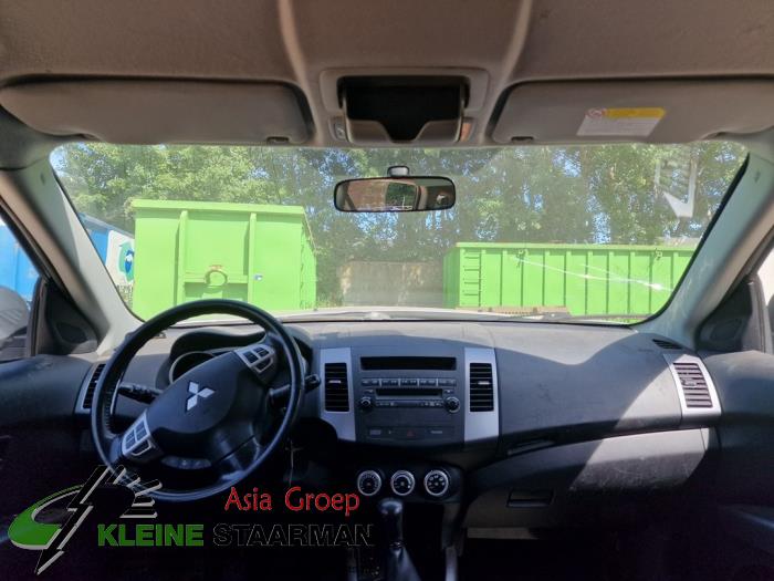 Mitsubishi Outlander 2.4 16V Mivec 4x2 Sloopvoertuig (2008, Grijs)