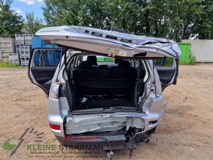 Mitsubishi Outlander 2.0 16V 4x2 Sloopvoertuig (2010, Grijs)