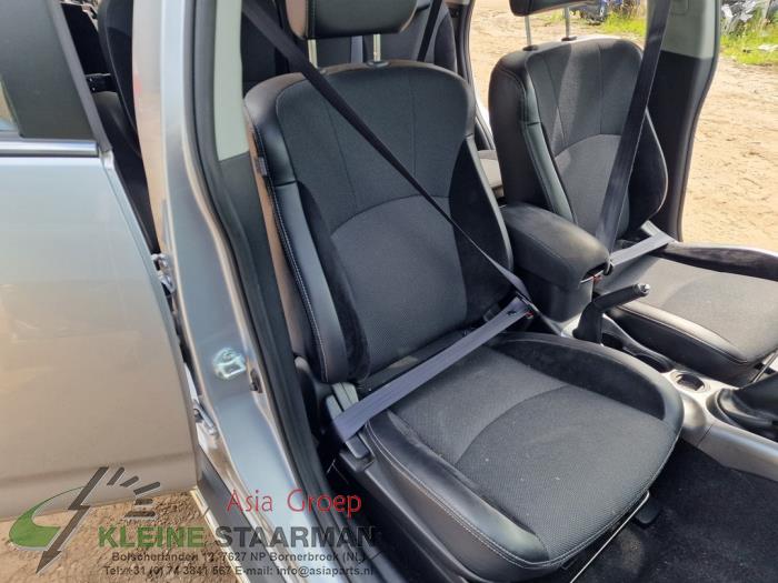 Mitsubishi Outlander 2.0 16V 4x2 Sloopvoertuig (2010, Grijs)