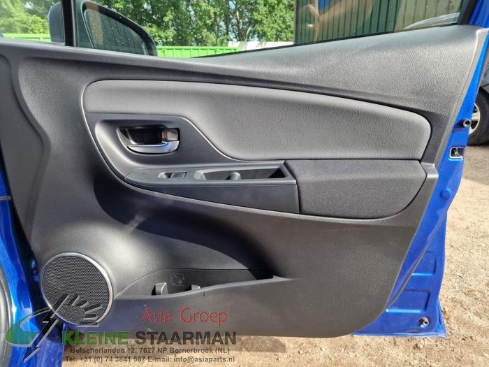 Toyota Yaris III 1.5 16V Hybrid Sloopvoertuig (2019, Blauw)