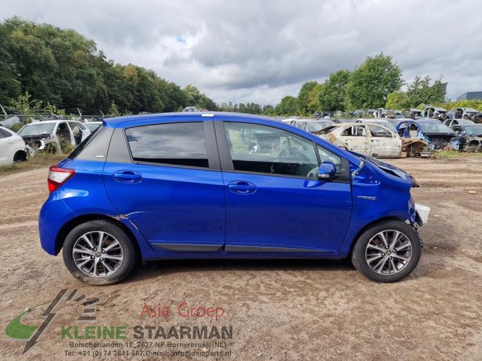 Toyota Yaris III 1.5 16V Hybrid Sloopvoertuig (2019, Blauw)