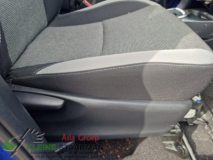 Toyota Yaris III 1.5 16V Hybrid Sloopvoertuig (2019, Blauw)