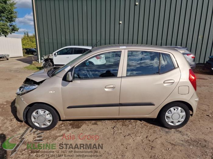 Hyundai i10 1.2i 16V Sloopvoertuig (2011, Beige)