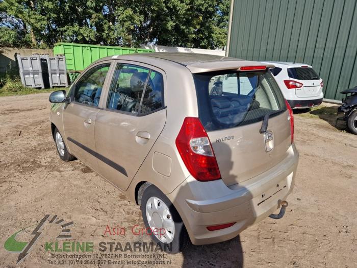 Hyundai i10 1.2i 16V Sloopvoertuig (2011, Beige)