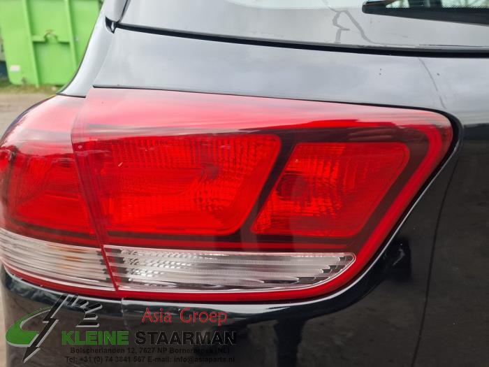 Kia Rio IV 1.0i T-GDi 100 12V Sloopvoertuig (2017, Zwart)