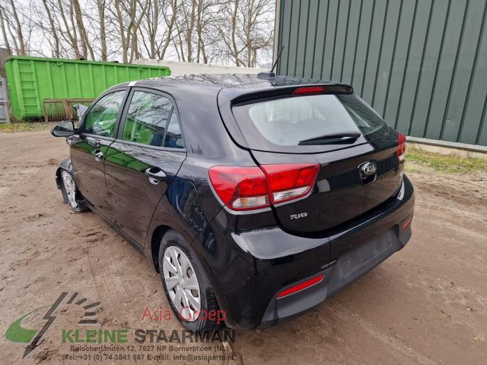 Kia Rio IV 1.0i T-GDi 100 12V Sloopvoertuig (2017, Zwart)
